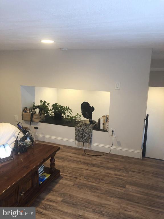 Building Photo - 838 Corinthian Ave