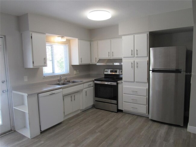 Building Photo - 2067 Timber Ln
