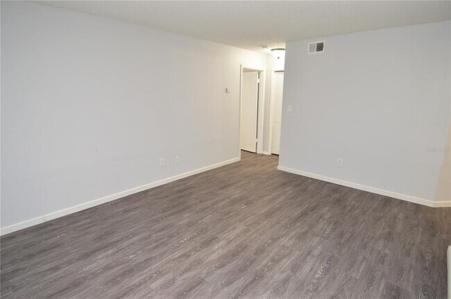 Building Photo - 8641 Fancy Finch Dr