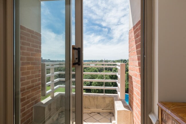 Building Photo - 1275 25th St NW