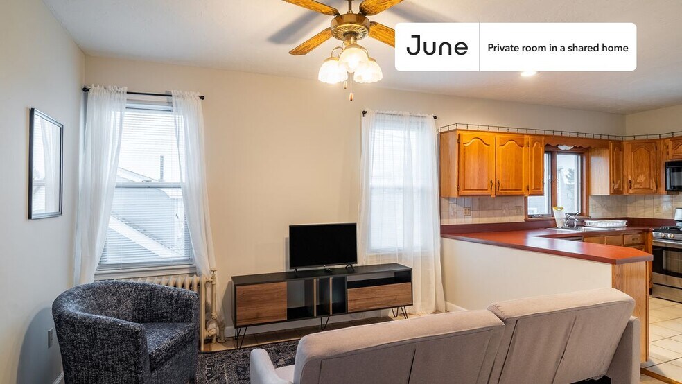Building Photo - Room in Shared 3 bed/1 bath home