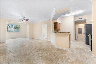 Building Photo - 9901 Baywinds Dr