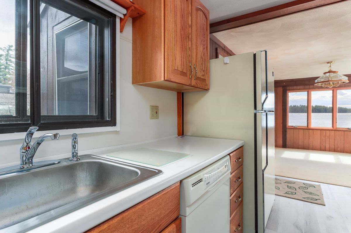 Building Photo - 7 Howards