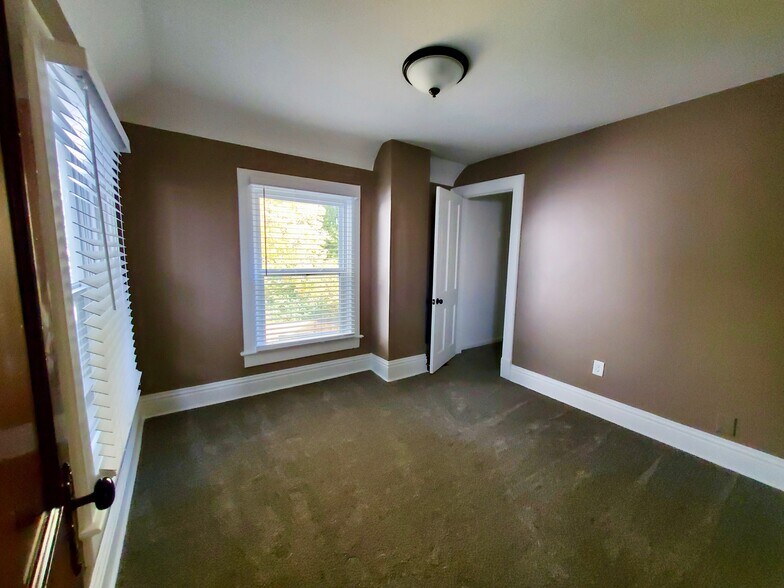 Bedroom 2 - 2529 Charlotte St