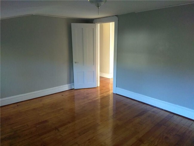 Building Photo - 287 Gifford Rd