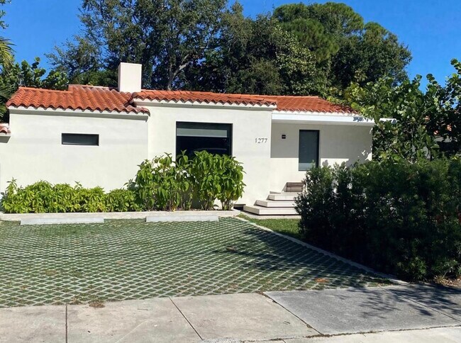 Building Photo - 1277 SW 19th St