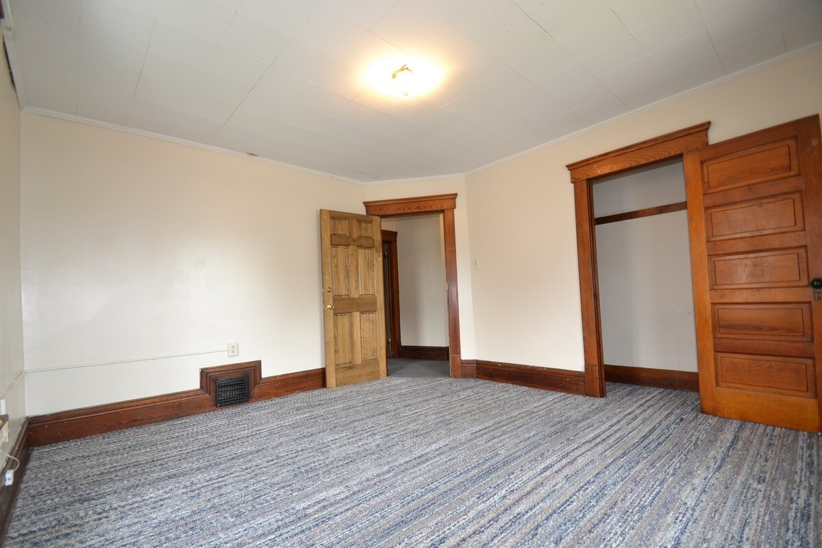 Building Photo - 537 Carroll St