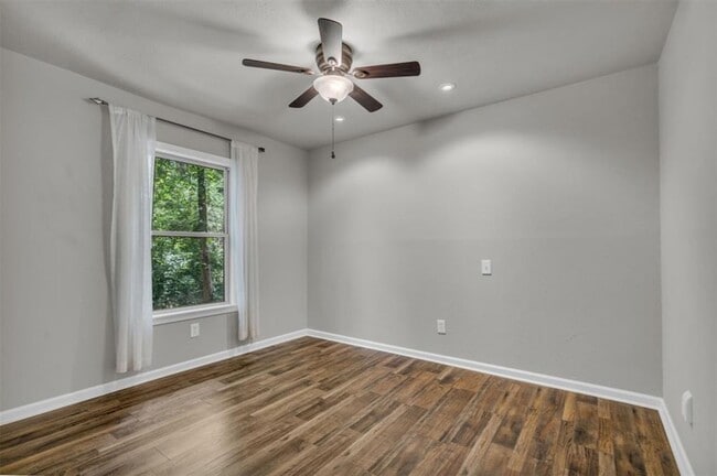 Building Photo - 25 Hornbill Ct
