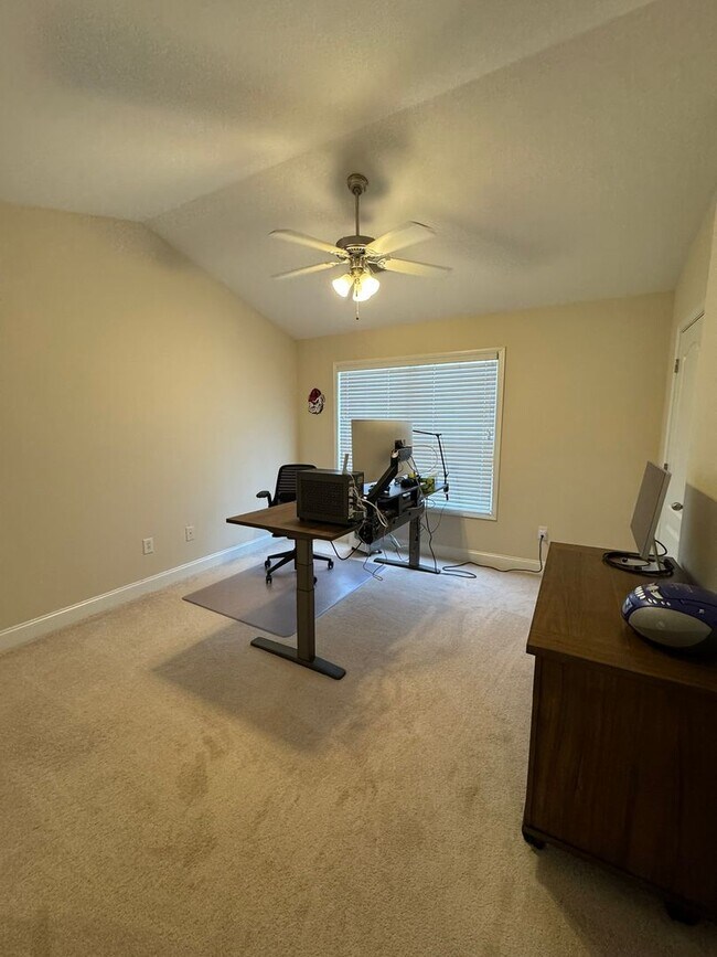 Building Photo - Whitehall Villages Townhome Available