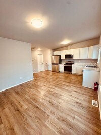 Building Photo - Beautifully designed condo!