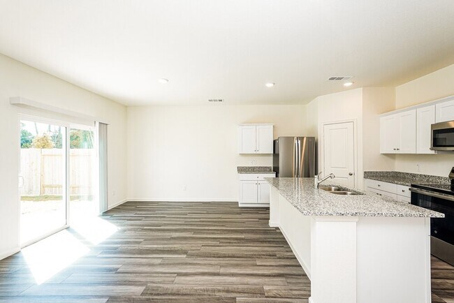 Building Photo - 15295 Abella Dr