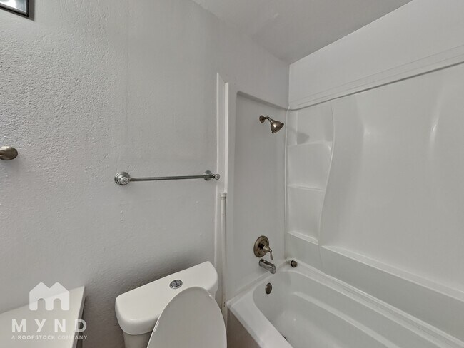 Building Photo - 3922 Clear Acre Ln