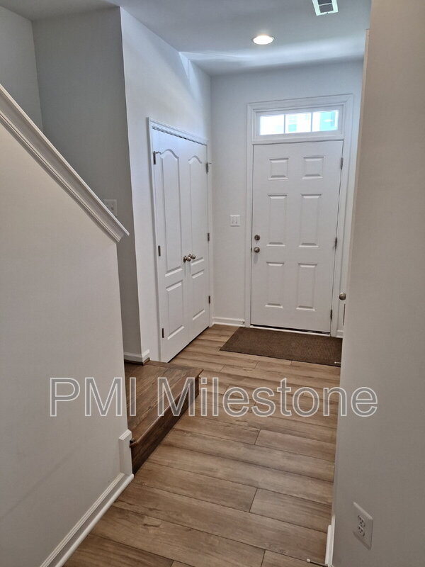 Building Photo - 408 Slick Terrace
