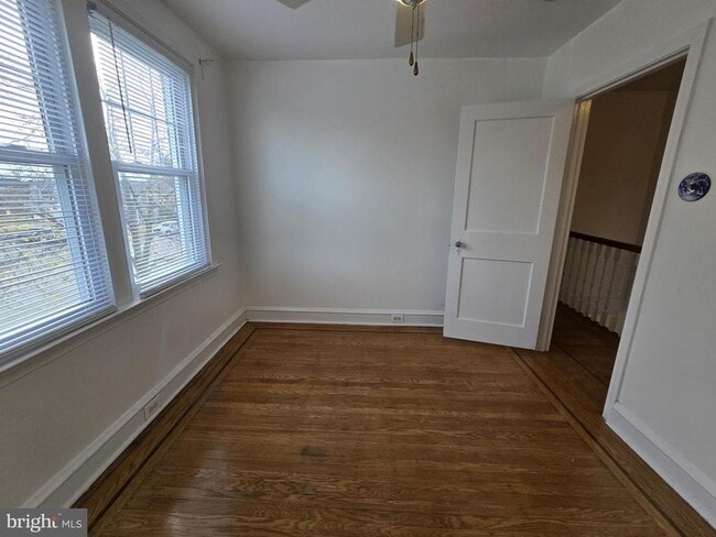 Building Photo - 831 Fanshawe St