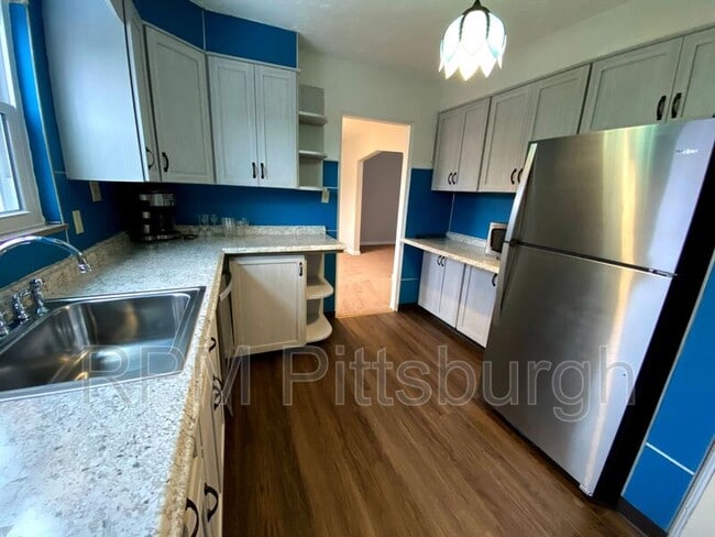 Primary Photo - 1890 Fairlawn St