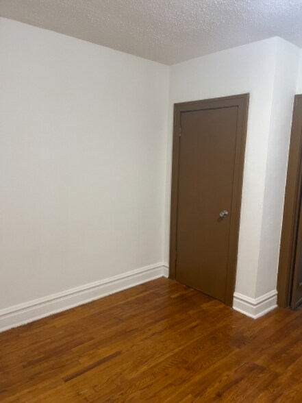 Building Photo - 3968 Keokuk St