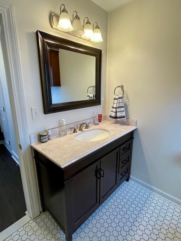 Building Photo - 18 Gould St