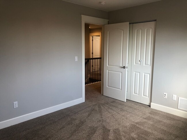 Building Photo - 222 W Celtic Cir