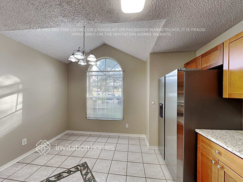 Building Photo - 1904 Paddock Dr