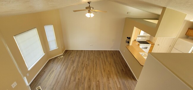 Building Photo - 16549 Old Friendship Way