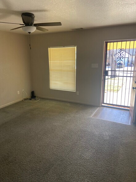 Building Photo - 1331 Elmwood Ave