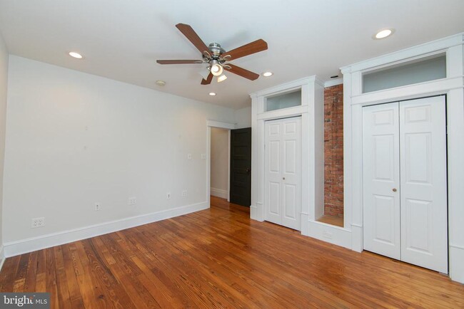 Building Photo - 100 E Stiles Ave