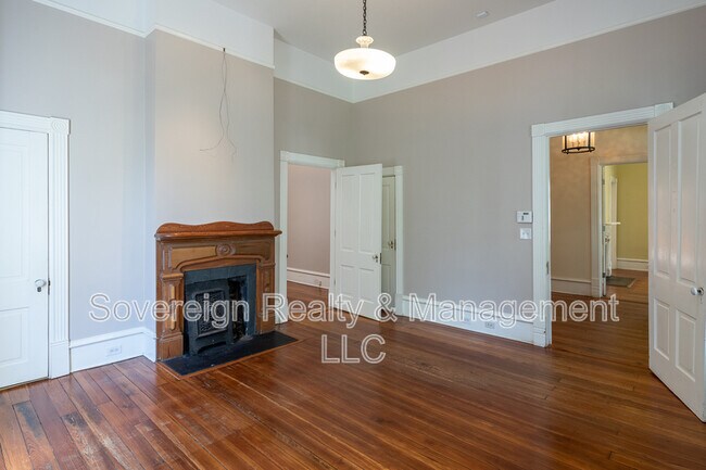 Building Photo - 765 Woodland Ave SE