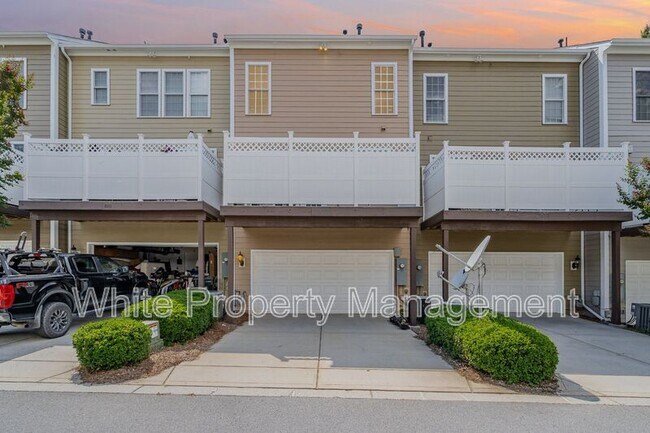 Building Photo - 822 Granby Dr