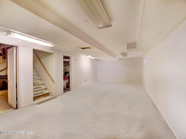 Building Photo - 224 Chatham Ave