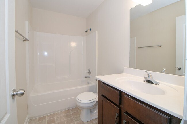 Building Photo - 505-E Havendale Ct