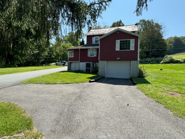 Building Photo - 4001 Lessig Ln