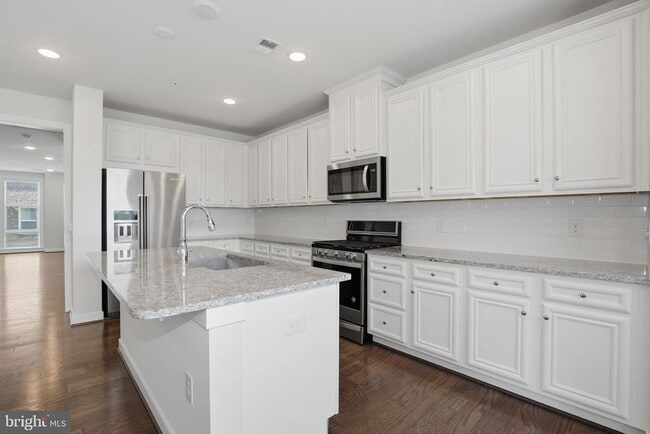 Building Photo - 13367 Launders St