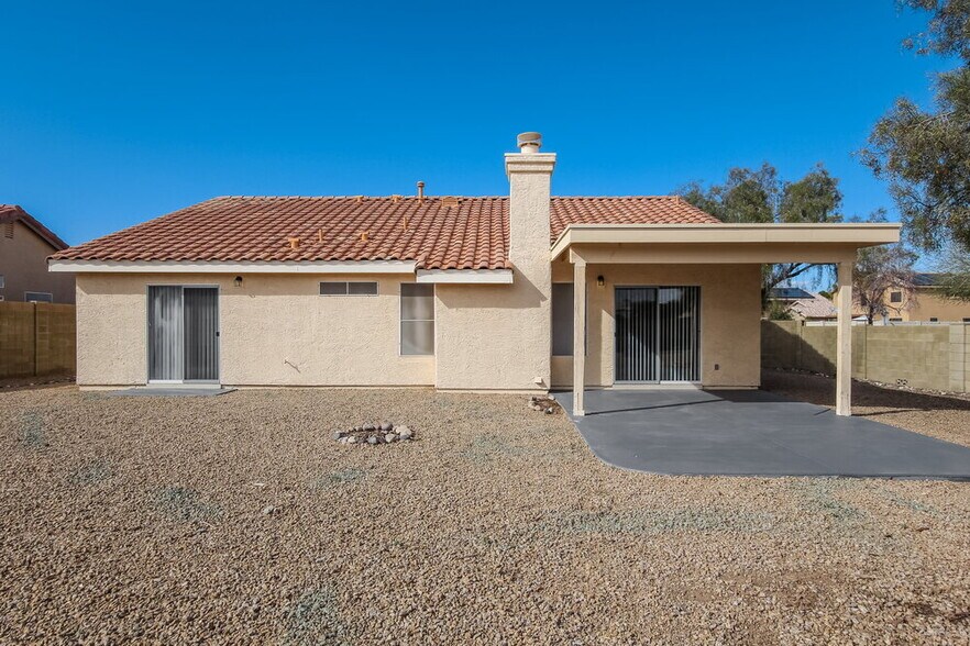 Building Photo - 8711 W Marconi Ave