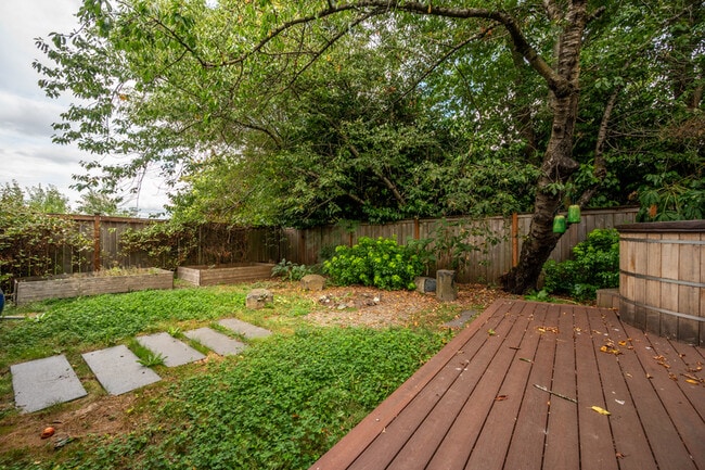 Building Photo - 3824 Renton Ave S