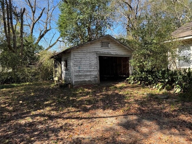 Building Photo - 131 N Carlen St