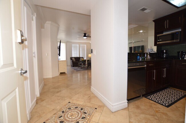 Building Photo - Meridian - Newly Remodeled Luxury Condo Re...