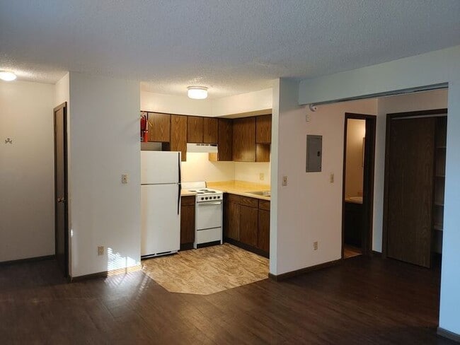 Building Photo - $925 | 1 Bedroom, 1 Bathroom Apartment | No Pets | Available for August 1st, 2026 Move In!