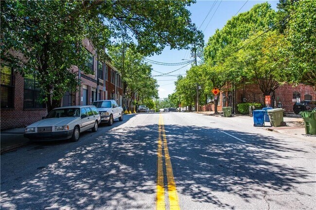 Building Photo - 210 Walker St SW