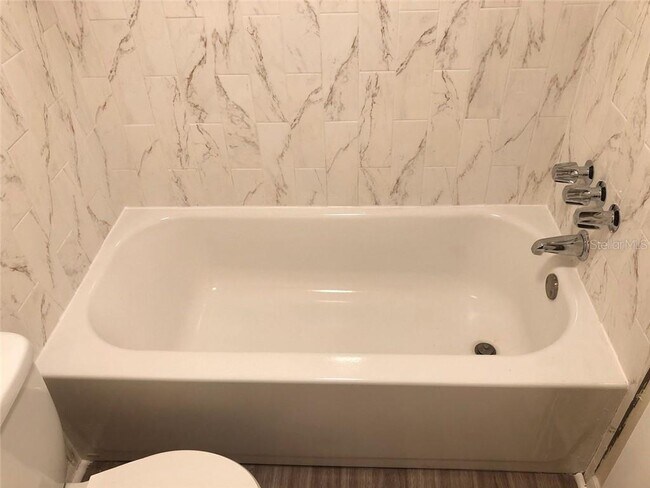 Building Photo - 1347 Baywatch Loop