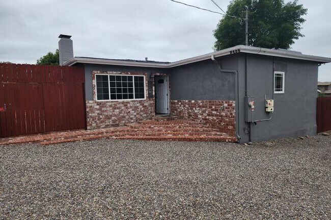 Building Photo - 9456 Slope St