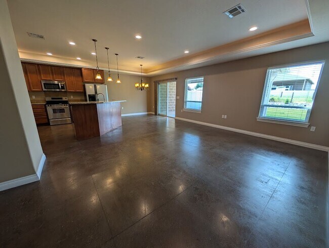 Building Photo - Gorgeous 3 Bed 2 Bath Clarkston Townhouse ...