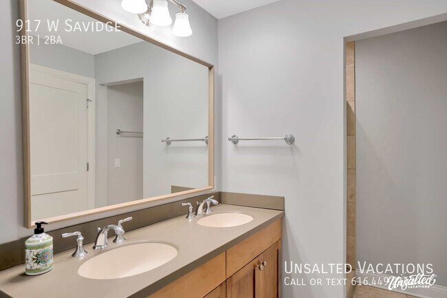 Building Photo - Spring Lake Condo w/ Lake Views