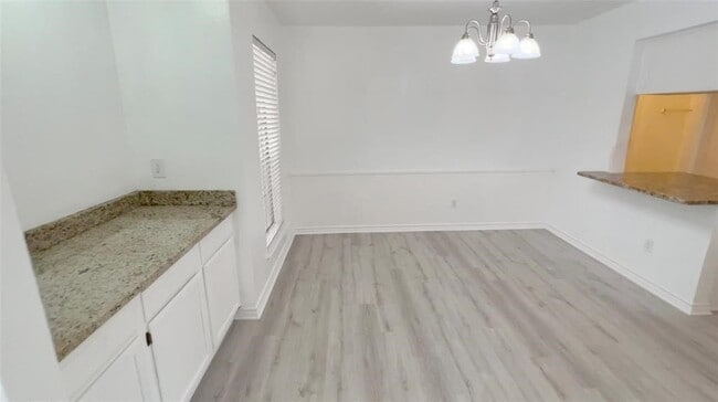 Building Photo - 1419 Valley Landing Dr