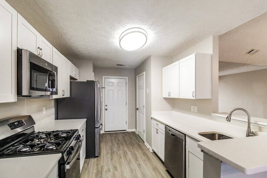 Building Photo - 1376 Trafalgar Way