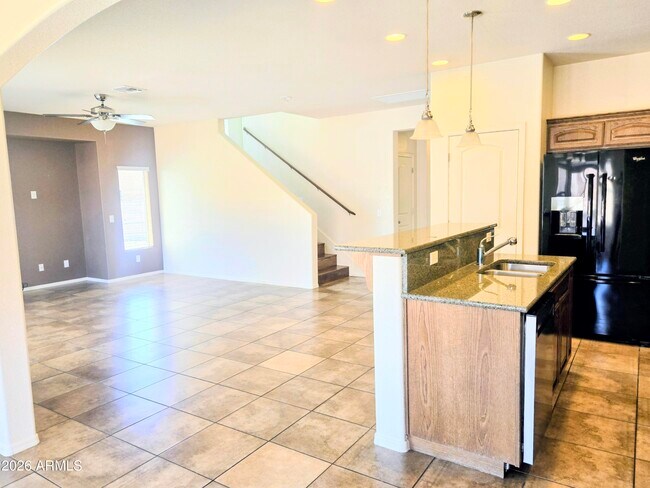 Building Photo - 1229 Questa Ct