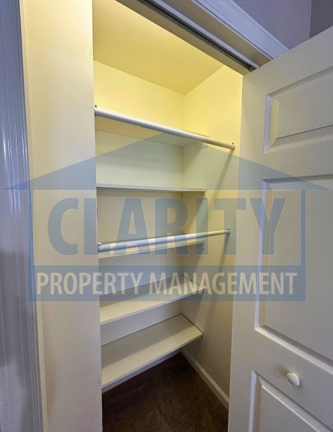 Building Photo - 3-bedroom condo w/ attached garage!