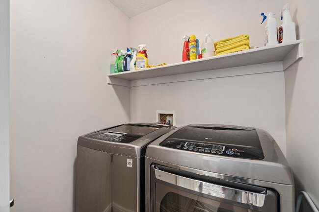 Building Photo - 8259 6555 W