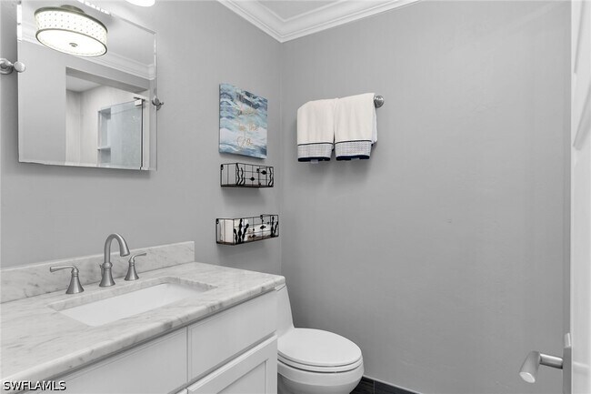 Building Photo - 1020 Swallow Ave