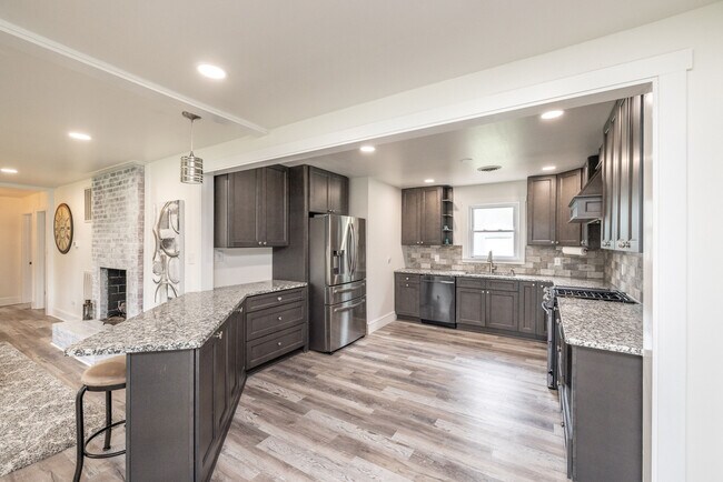 Building Photo - 12383 W Patrick Henry Rd