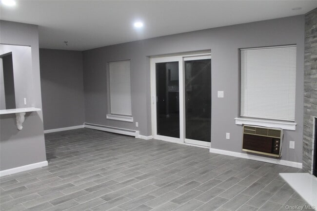 Building Photo - 12 Lexington Hills Rd